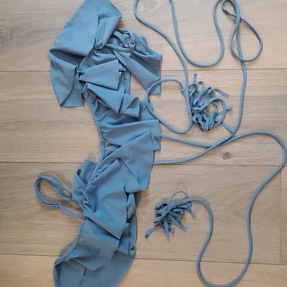 Montce bikini top sz small